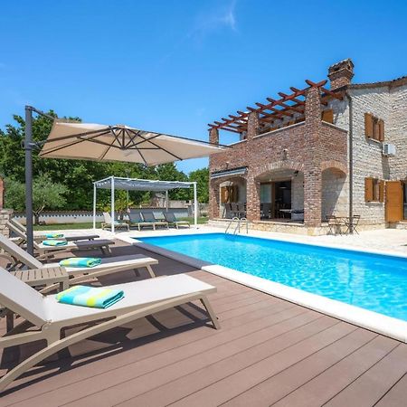 Paradis Villa Stone Queen With Heated Pool Butkovici  Bagian luar foto