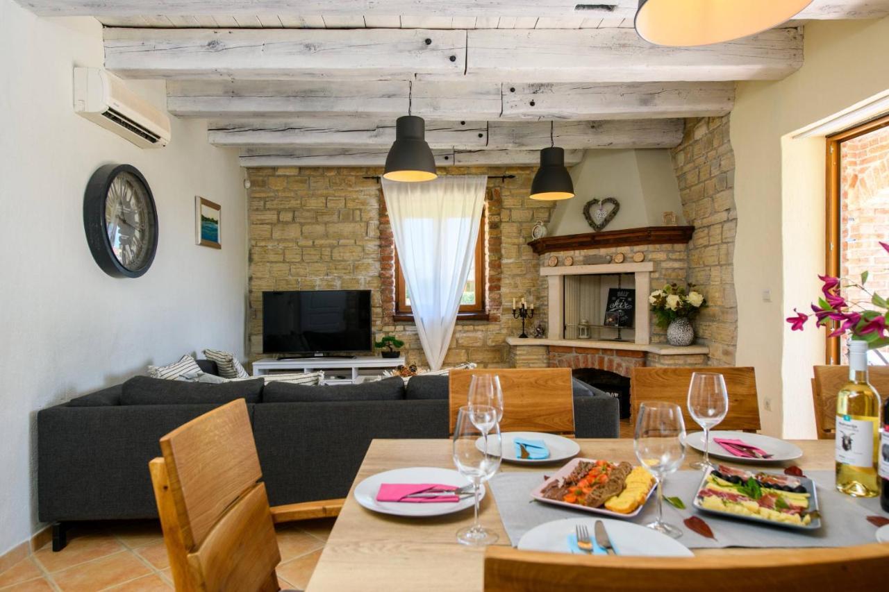 Paradis Villa Stone Queen With Heated Pool Butkovici  Bagian luar foto