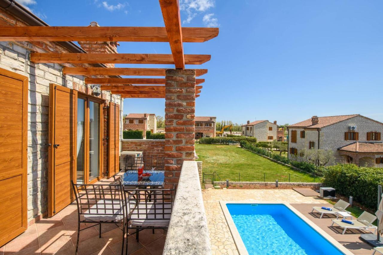 Paradis Villa Stone Queen With Heated Pool Butkovici  Bagian luar foto